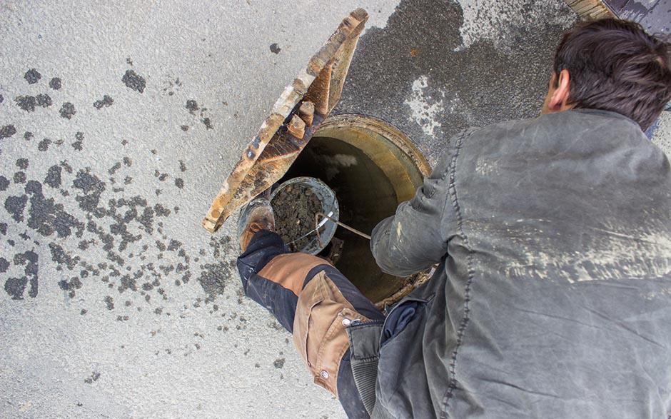 comment déboucher un lavabo Paris 5